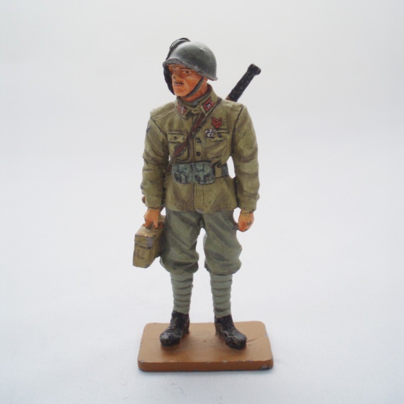 Figurine Del Prado corporal Italian Bersaglieri 1944 Figurine Del Prado corporal Italian Bersaglieri 1944