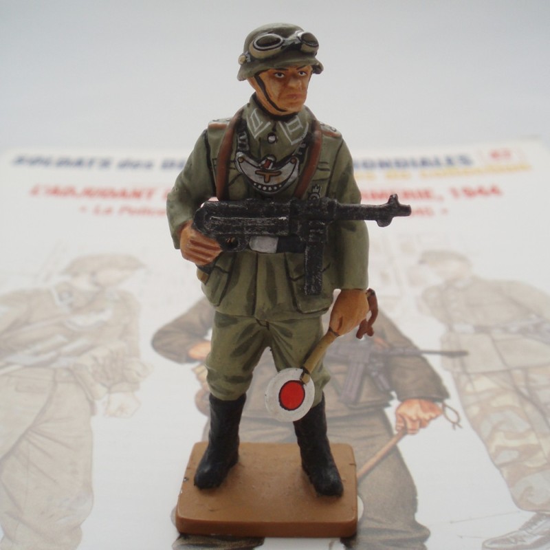 Figurita del Prado, Policía de la Feldgendarmerie, 1944 Figurita del Prado, Policía de la Feldgendarmerie, 1944