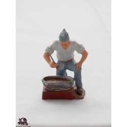 1918 Atlas Cooker Figurine