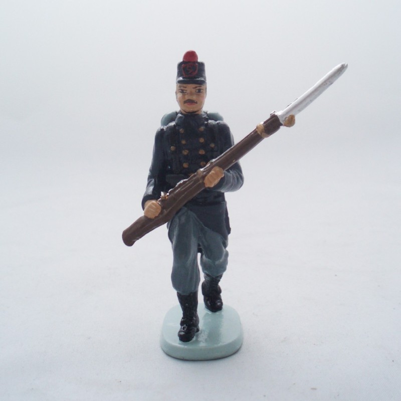 Hachette Belgian army infantryman figure