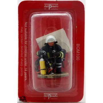 Del Prado firefighter fire outfit Göttingen Germany 2004 figurine