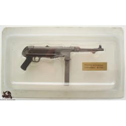 Miniature submachine gun Schmeisser M P 40
