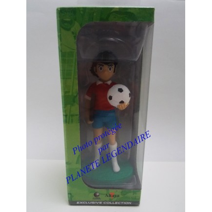 This figurine depicts Olivier Atton as a schoolboy; this collection is based on the famous animated series Captain Tsubasa (Oliv